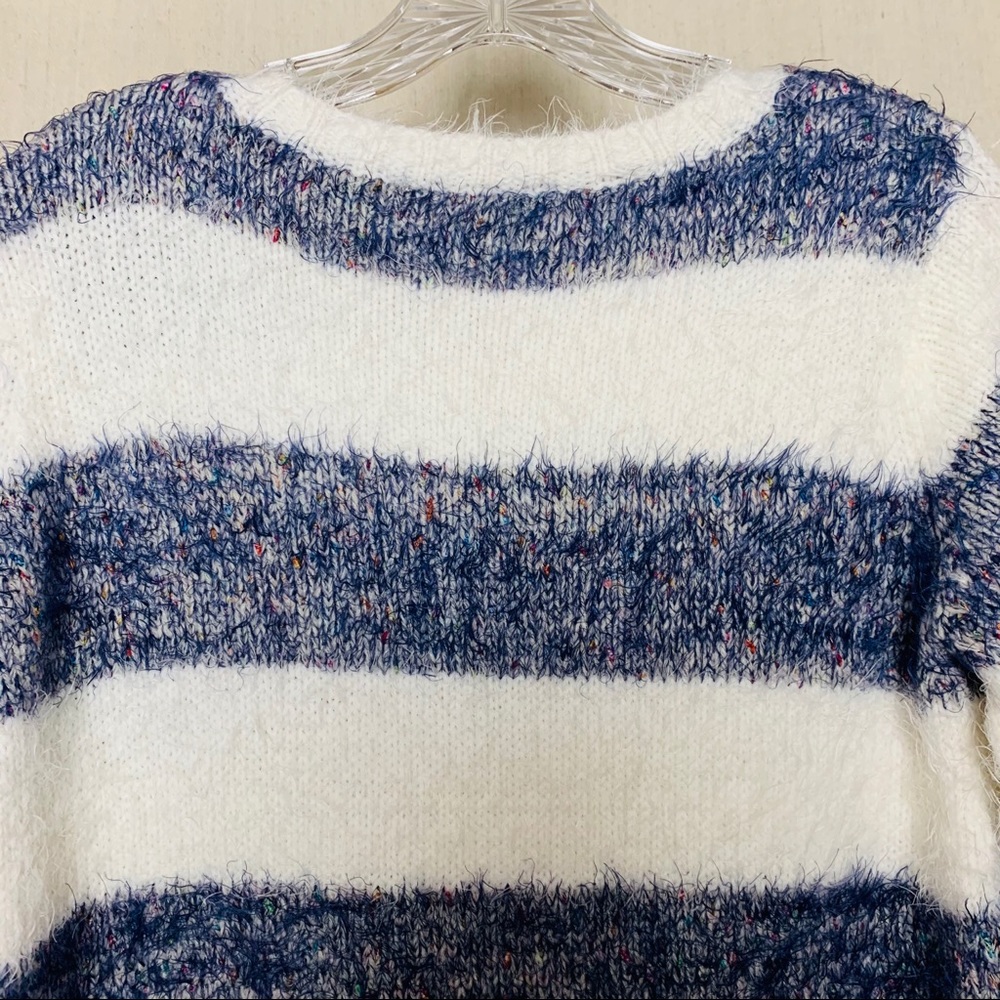 HEM &THREAD Textured Stripped Sweater - Picture 7 of 8